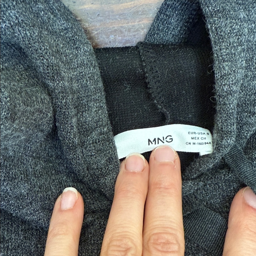 Cozy Charcoal Gray Hoodie and Joggers Set from Mango - Picture 5 of 6